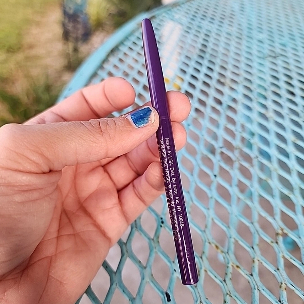 Tarte Emphaseyes Aqua Gel Eyeliner Plum - Picture 10 of 11